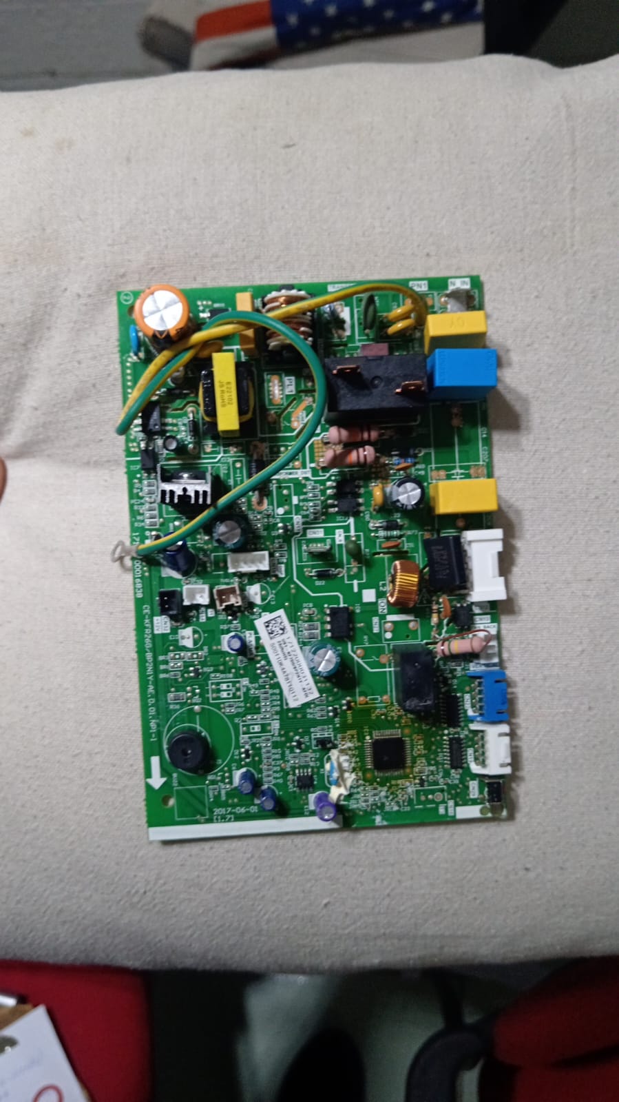 TARJETA CONDENSADOR COMFORT TIME 12,000 BTU SEER 17 /20 H12WBPB8 (11222031001287)